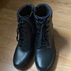 Ankle combat boots brand new.